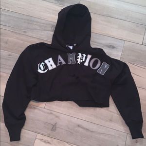 Cropped Black Champion Hoodie